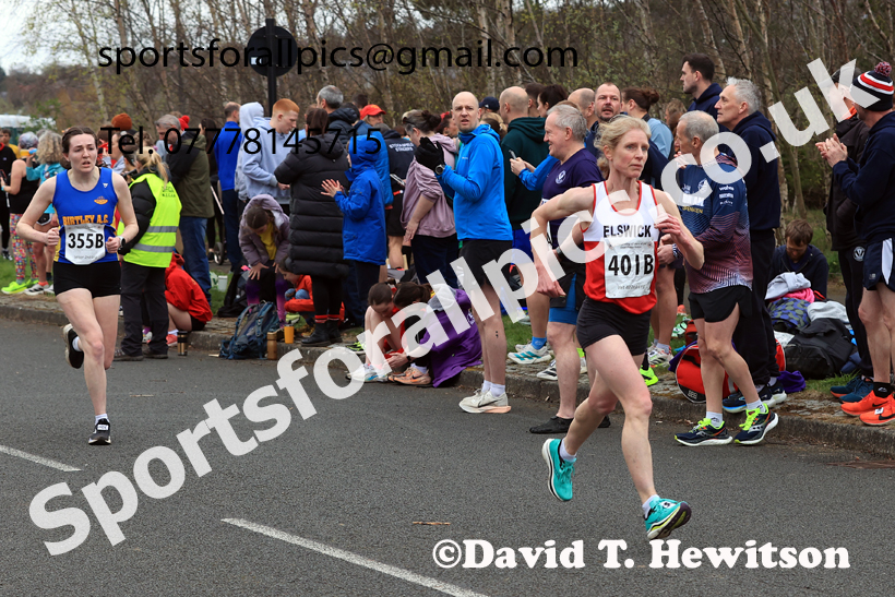 Senior Womens relay, 2026 Elswick Harriers Good Friday Road Relays and Young Athletes, Newburn,  Newcastle upon Tyne. Photo: David T. Hewitson/Sports for All Pics